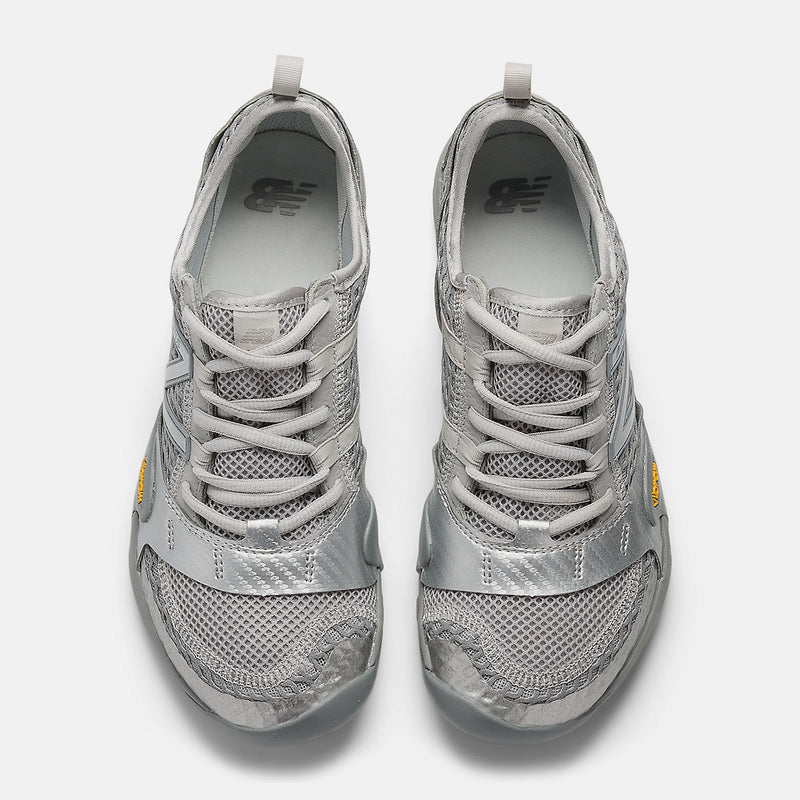 New Balance MT10 trail running shoe with lightweight build and rugged outsole for outdoor performance