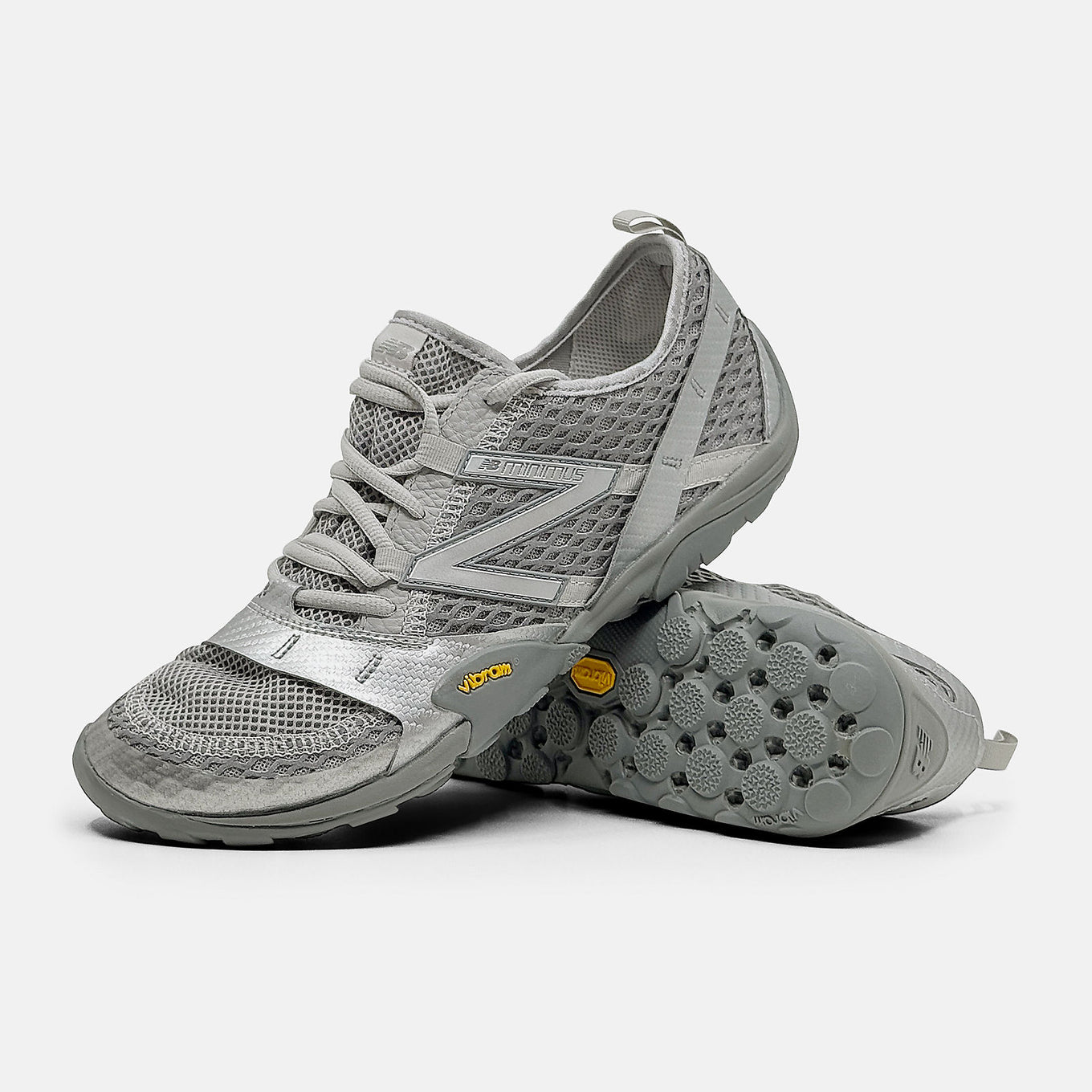 New Balance MT10 trail running shoe with lightweight build and rugged outsole for outdoor performance