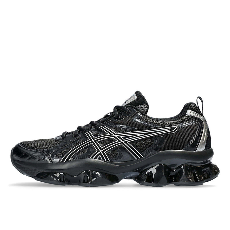 ASICS GEL-QUANTUM KINETIC™ sneaker showcasing a layered upper with synthetic leathers and mesh panels, and a midsole with Scutoid GEL™ technology for enhanced comfort and shock absorption.