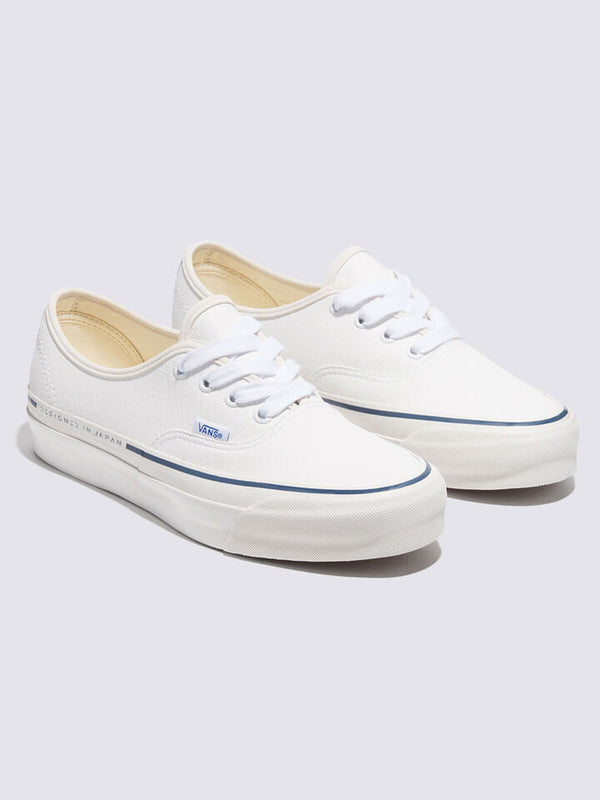 Vans Premium Leather White Authentic low-top sneakers featuring premium leather uppers, lace-up closure, and signature rubber waffle outsoles.


