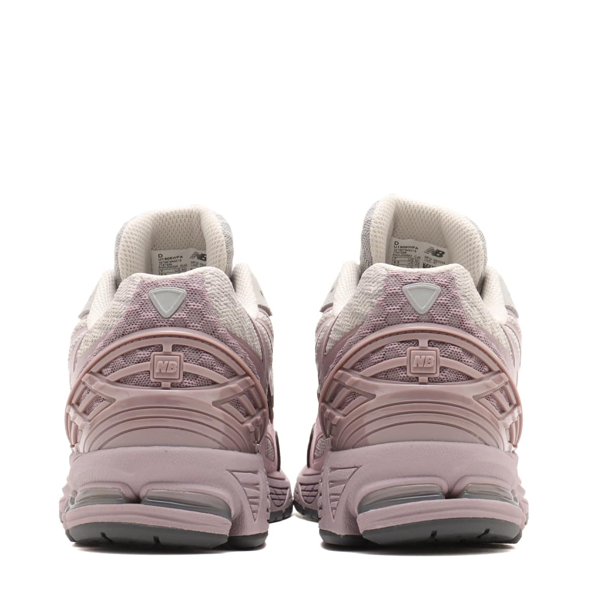 New Balance 1906W sneaker with ultra-thin FANTOMFIT knit upper in a modern, lightweight design.