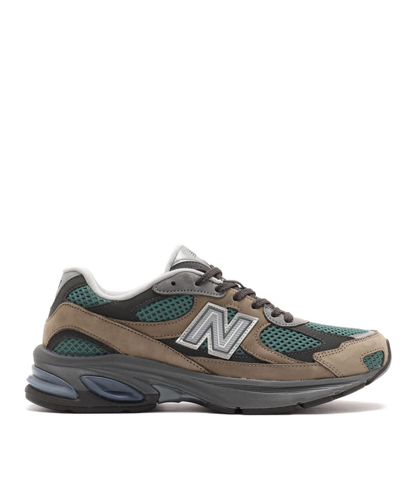 ABZORB 2010 sneaker with 2000s-inspired upper design, nubuck and mesh materials, and ABZORB SBS sole cushioning