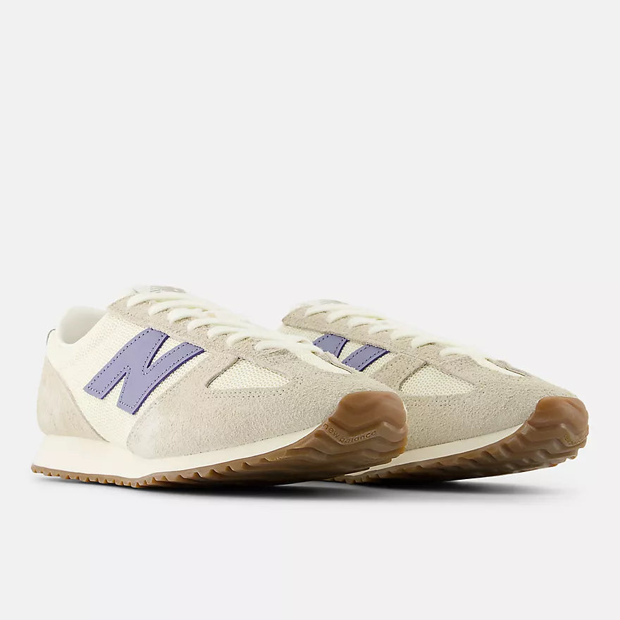 New Balance 471 sneakers featuring mesh uppers, hairy suede overlays, and a retro-inspired wedge EVA midsole.