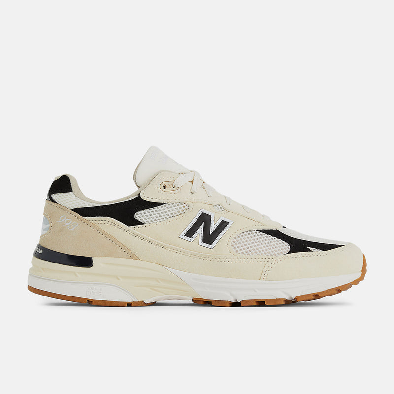 The New Balance 993 MADE in USA version features a tonal white mesh and nubuck upper with black accents.