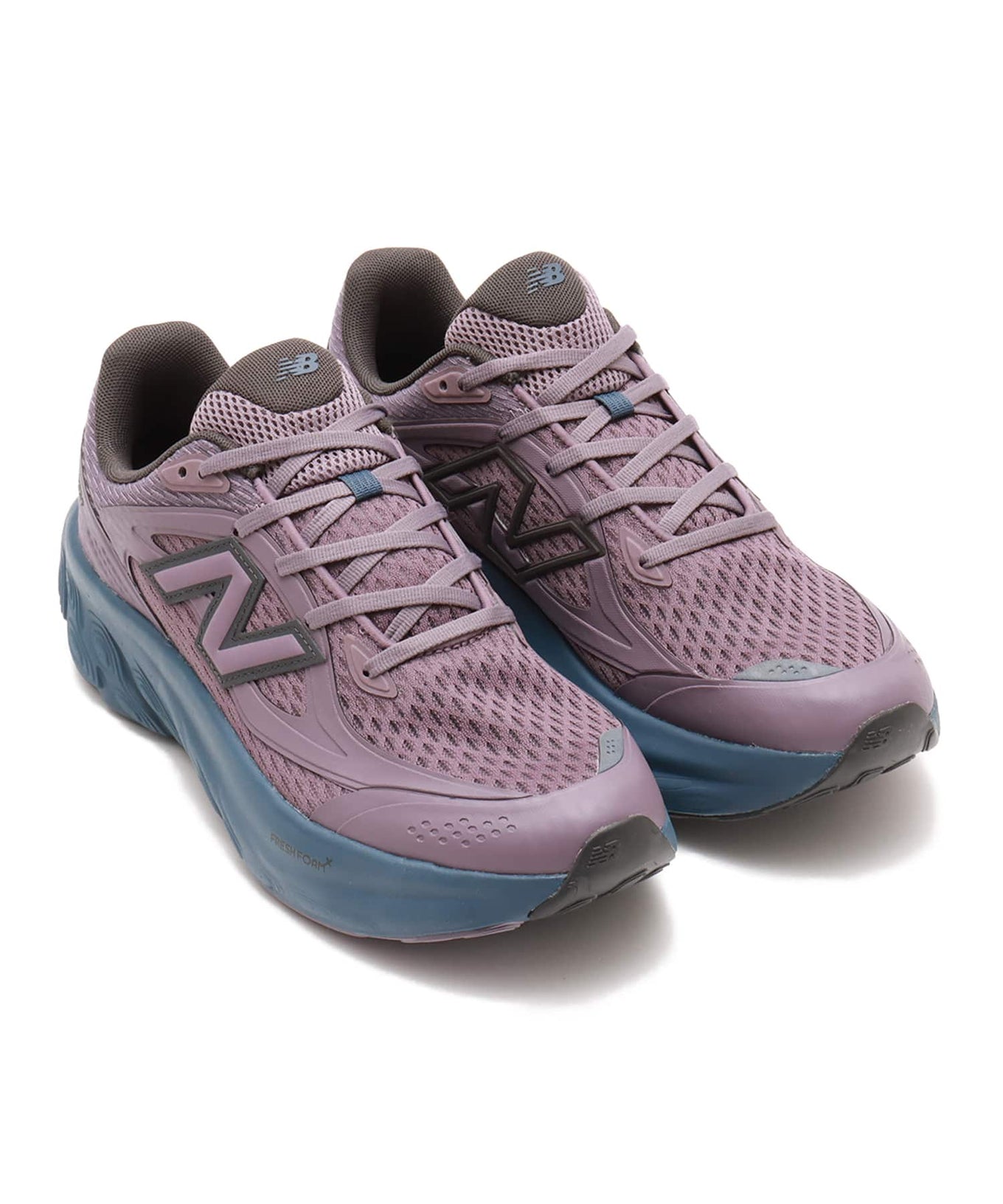 New Balance Fresh Foam Traine with 2000s-inspired overlays and Fresh Foam cushioning for both performance and everyday comfort.