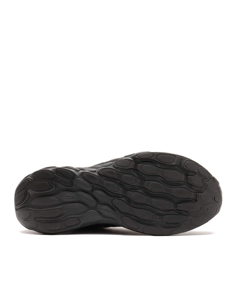 New Balance lifestyle shoes with mesh upper and Fresh Foam X cushioning for maximum comfort and urban versatility.