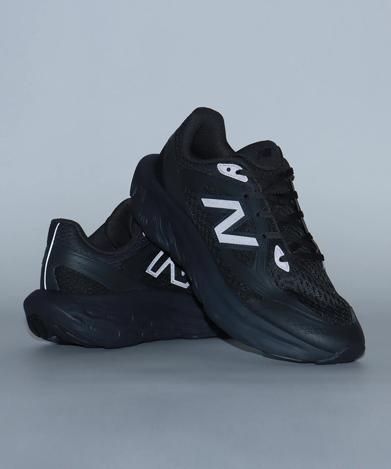 New Balance lifestyle shoes with mesh upper and Fresh Foam X cushioning for maximum comfort and urban versatility.