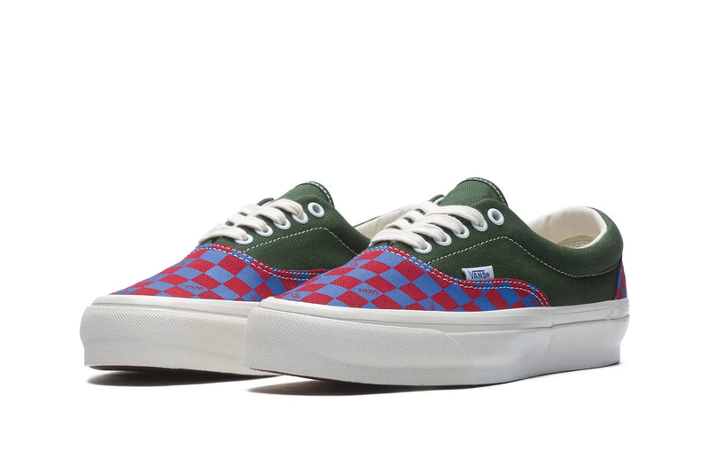 BMX-inspired low-top shoes with seasonal color palette, canvas and checkerboard screen-print design, full-grain leather padded collar, gloss-finished higher sidewalls, and Sola Foam All-Day-Comfort insole.


