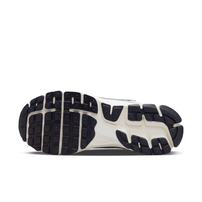NIKE W ZOOM VOMERO 5