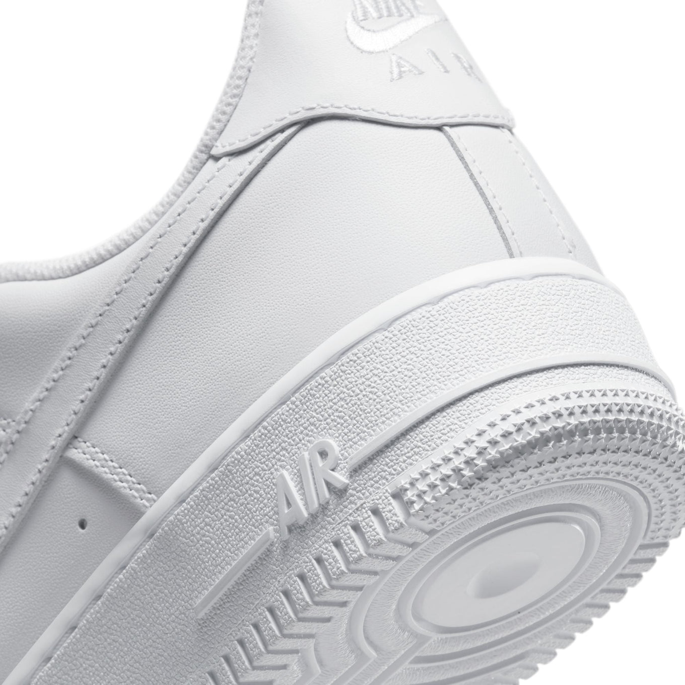 Stylish and high-quality Nike footwear, apparel, and accessories for men and women