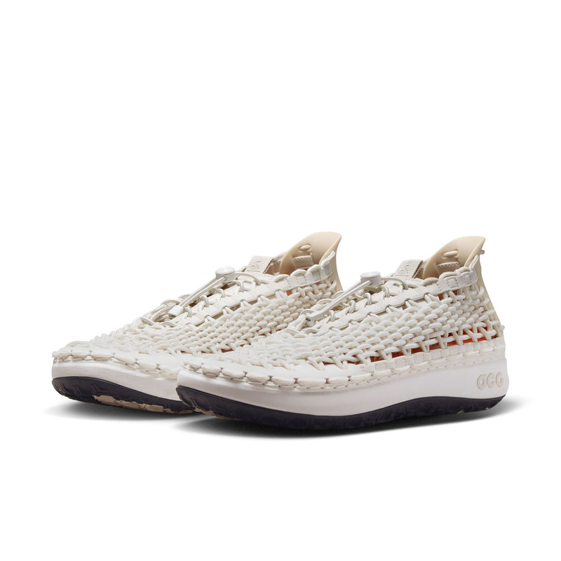 Stylish and high-quality Nike footwear, apparel, and accessories for men and women