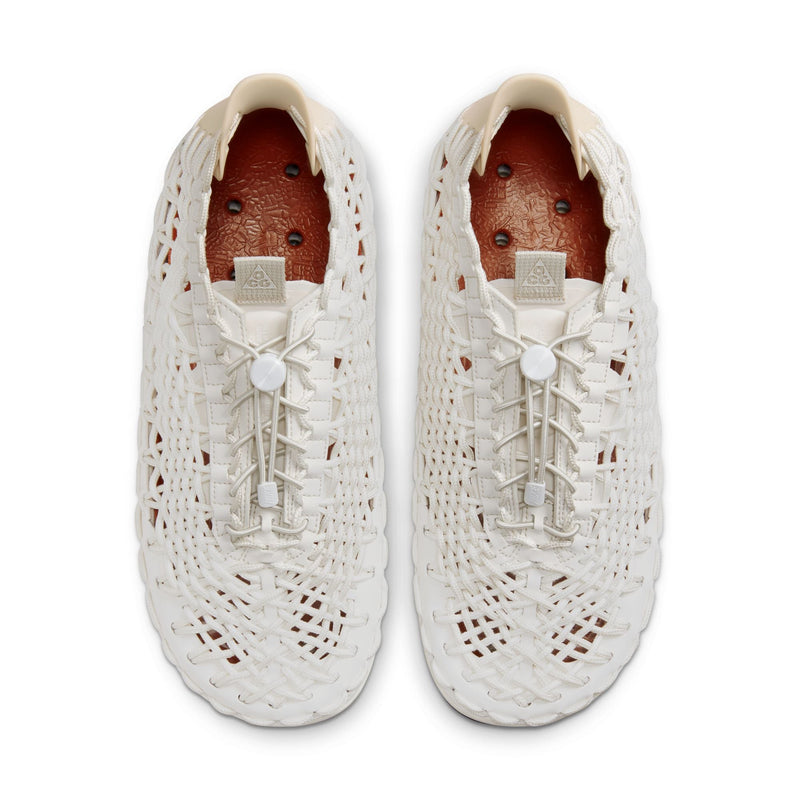 Stylish and high-quality Nike footwear, apparel, and accessories for men and women