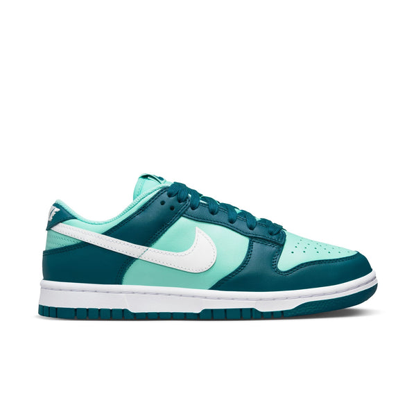 Stylish and high-quality Nike footwear, apparel, and accessories for men and women