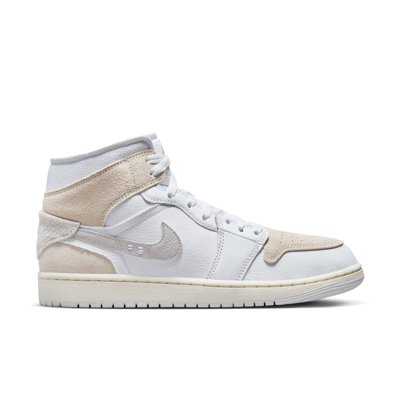 Stylish and high-quality Nike footwear, apparel, and accessories for men and women