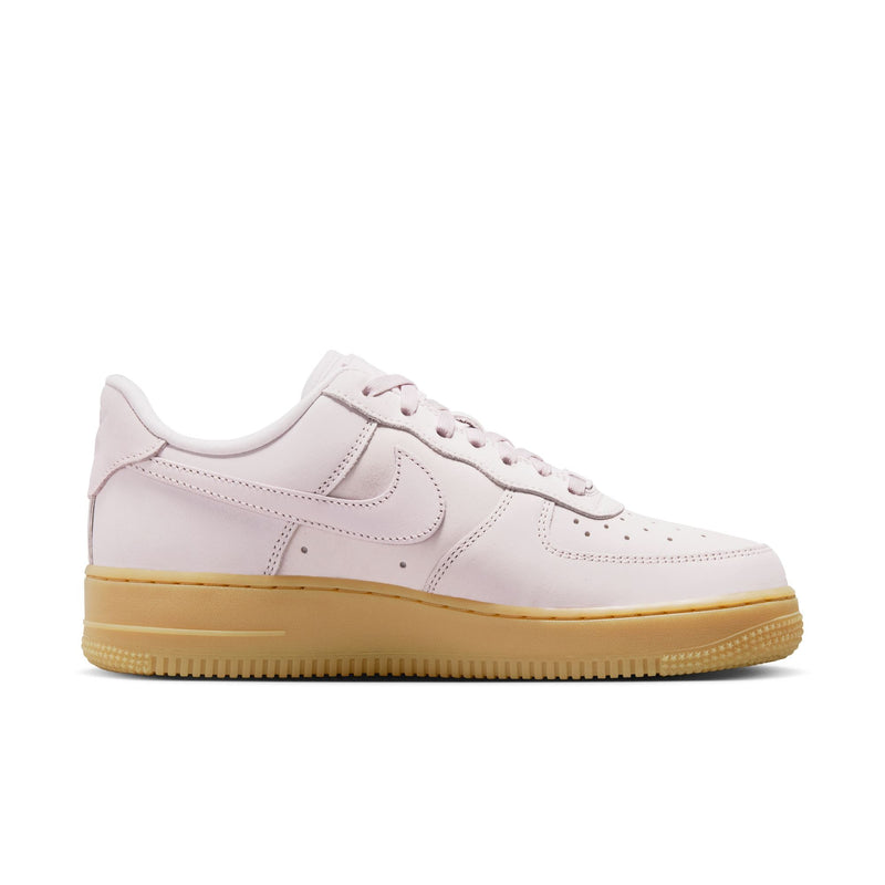 Stylish and high-quality Nike footwear, apparel, and accessories for men and women
