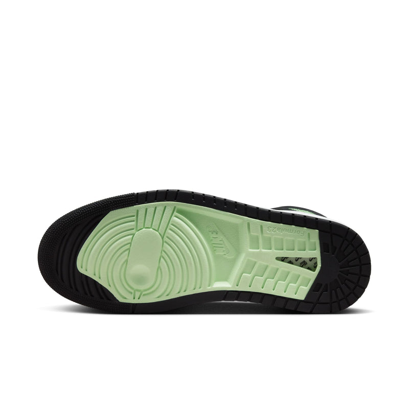 Stylish and high-quality Nike footwear, apparel, and accessories for men and women
