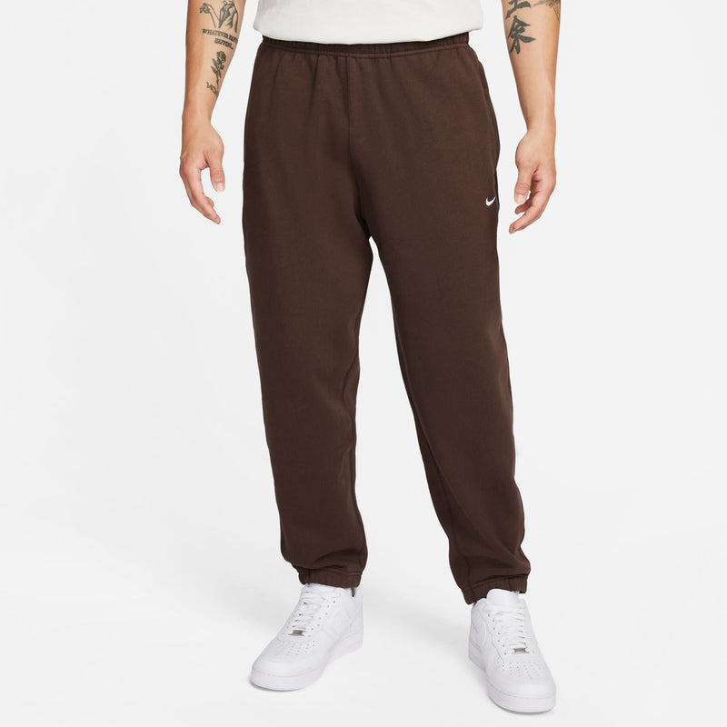 Stylish and high-quality Nike footwear, apparel, and accessories for men and women
