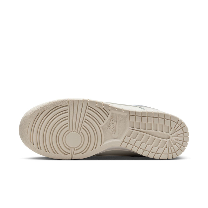 Stylish and high-quality Nike footwear, apparel, and accessories for men and women