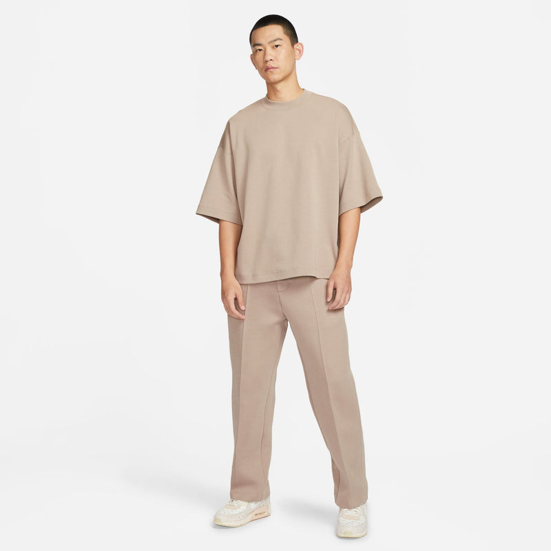 Stylish and high-quality Nike footwear, apparel, and accessories for men and women