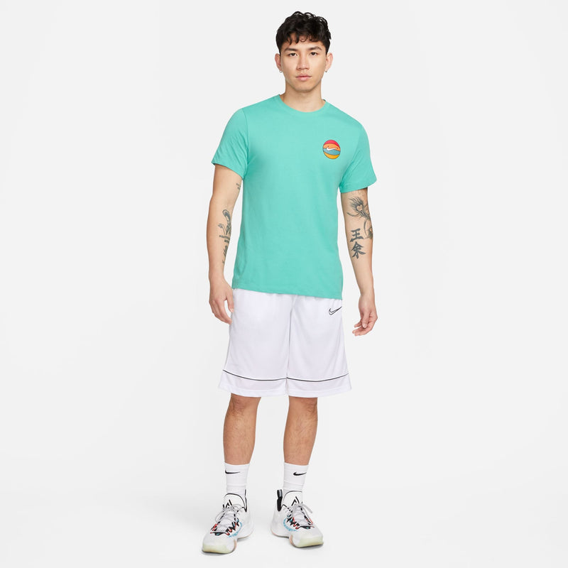 Stylish and high-quality Nike footwear, apparel, and accessories for men and women