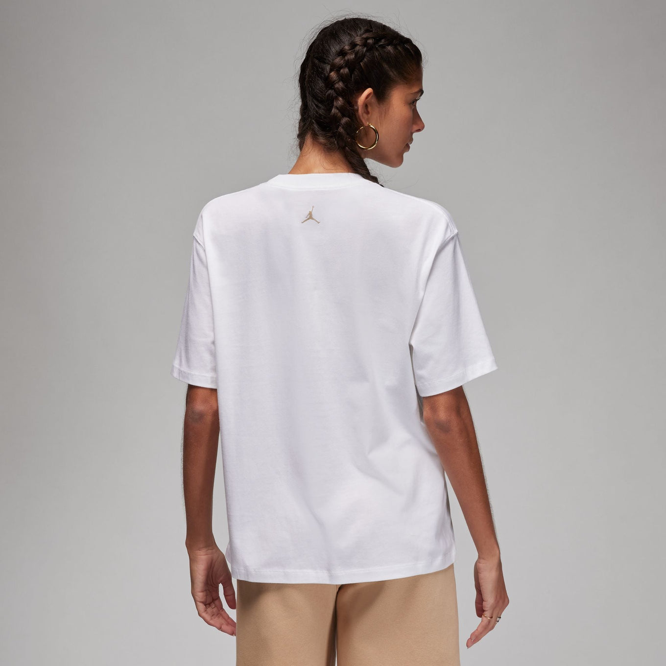 Stylish and high-quality Nike footwear, apparel, and accessories for men and women