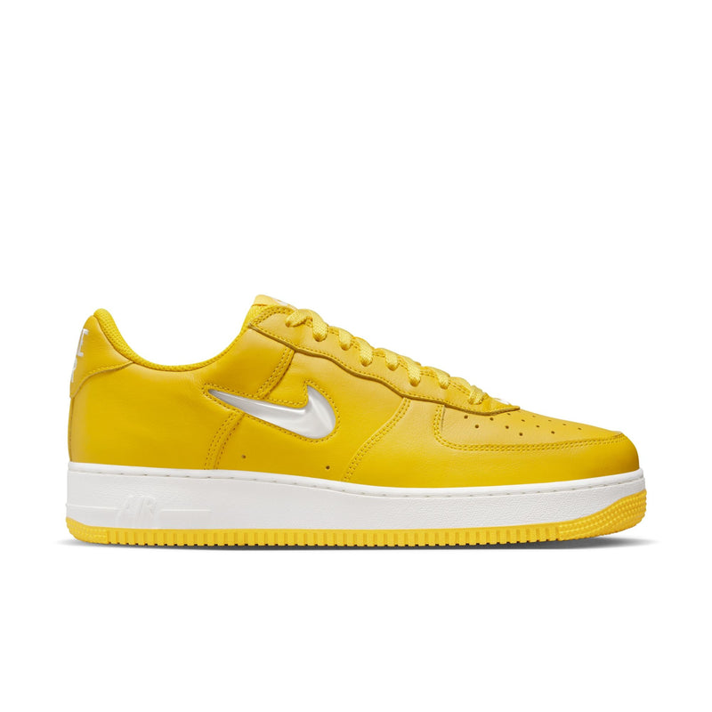 Stylish and high-quality Nike footwear, apparel, and accessories for men and women