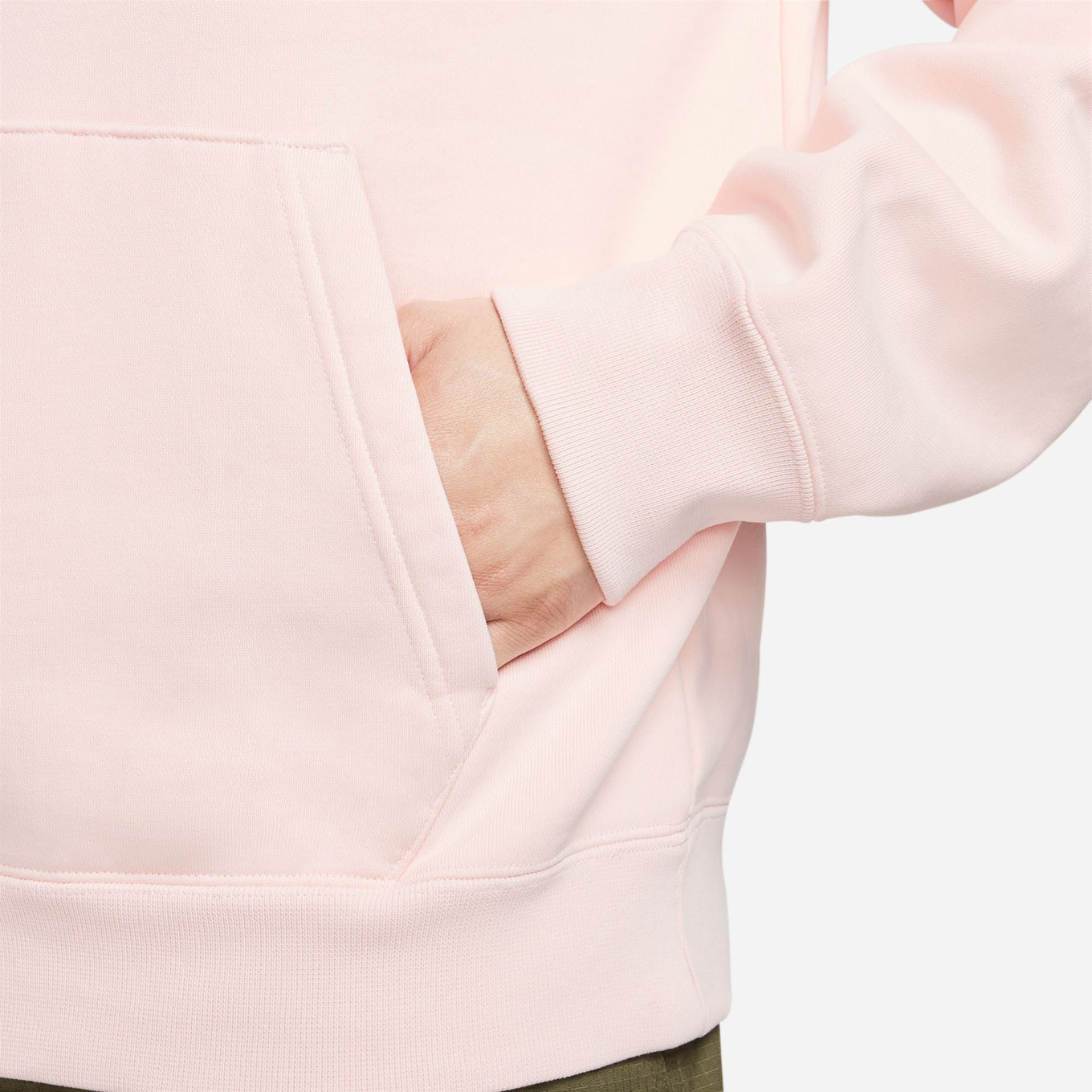 Shop the NIKE SNEAKER EVLTN apparel collection now only via Atmos Philippines | atmos.ph