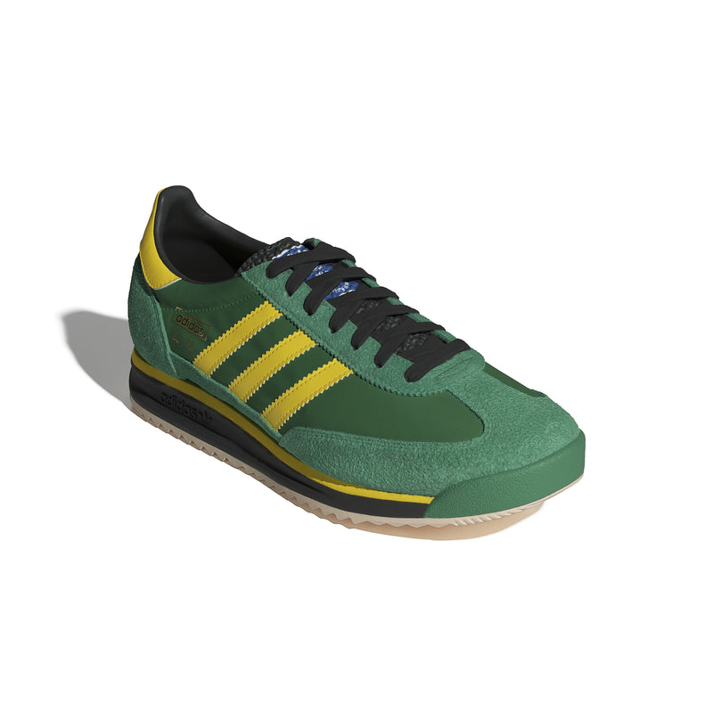 adidas sneakers with smooth leather upper, synthetic lining, EVA midsole, and rubber outsole for comfort and grip.