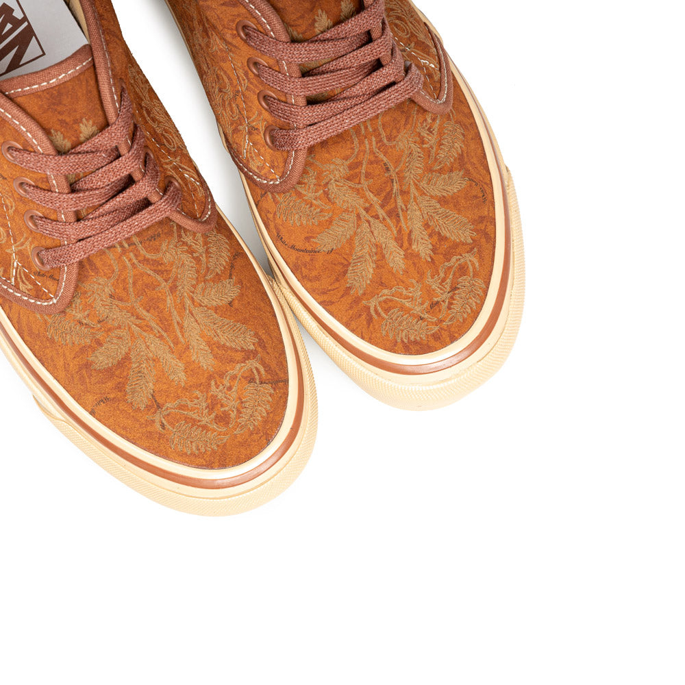 Assorted Vans footwear products including KnU Skool, KnU Slip, Classic Slip-On, Old Skool, Sk8-Hi, Sk8-Low, and Half Cab styles