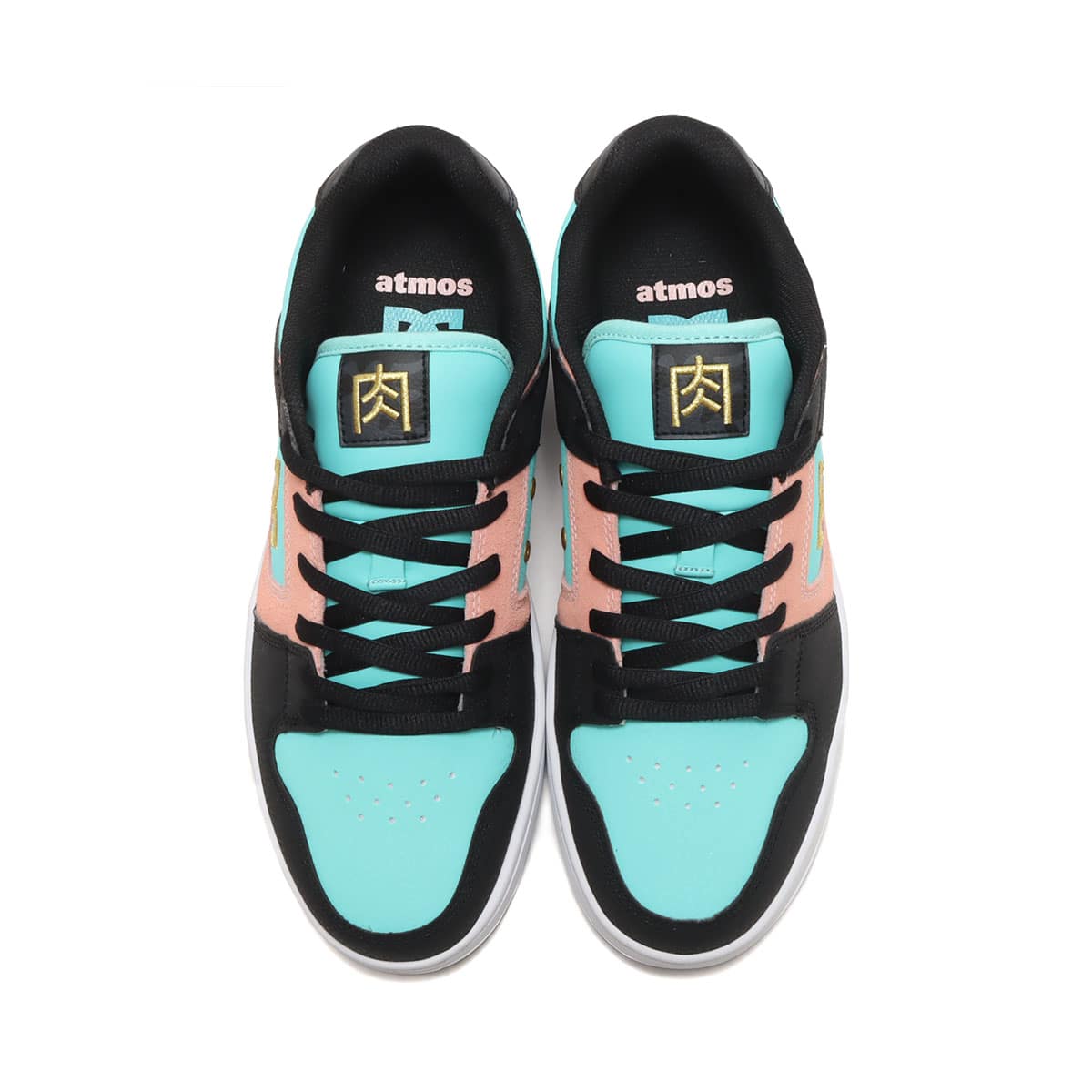 Triple collaboration between MANTECA, Kinnikuman, and atmos: Sneakers featuring iconic characters and a soft vinyl set in various colors