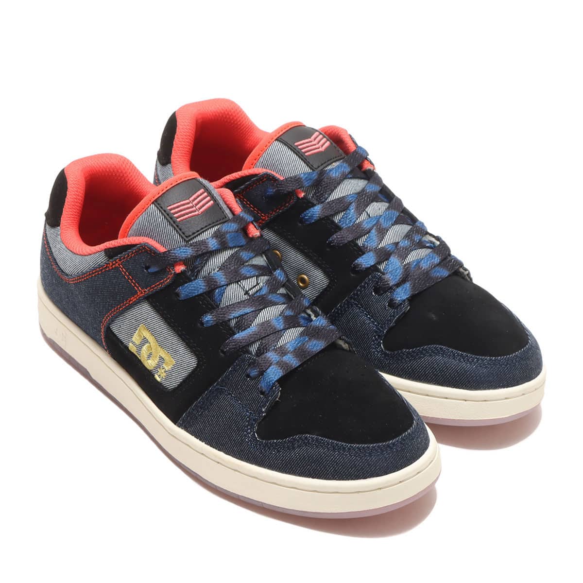 Triple collaboration between MANTECA, Kinnikuman, and atmos: Sneakers featuring iconic characters and a soft vinyl set in various colors
